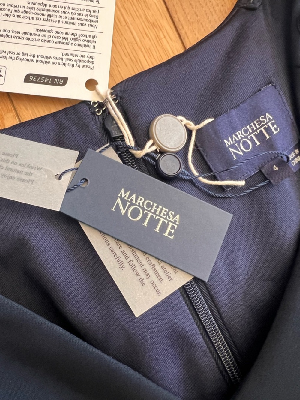 NEW Marchesa Notte Cape Effect Floral-Appliquéd Cady Gown Navy Blue Size 4 - Picture 7 of 7
